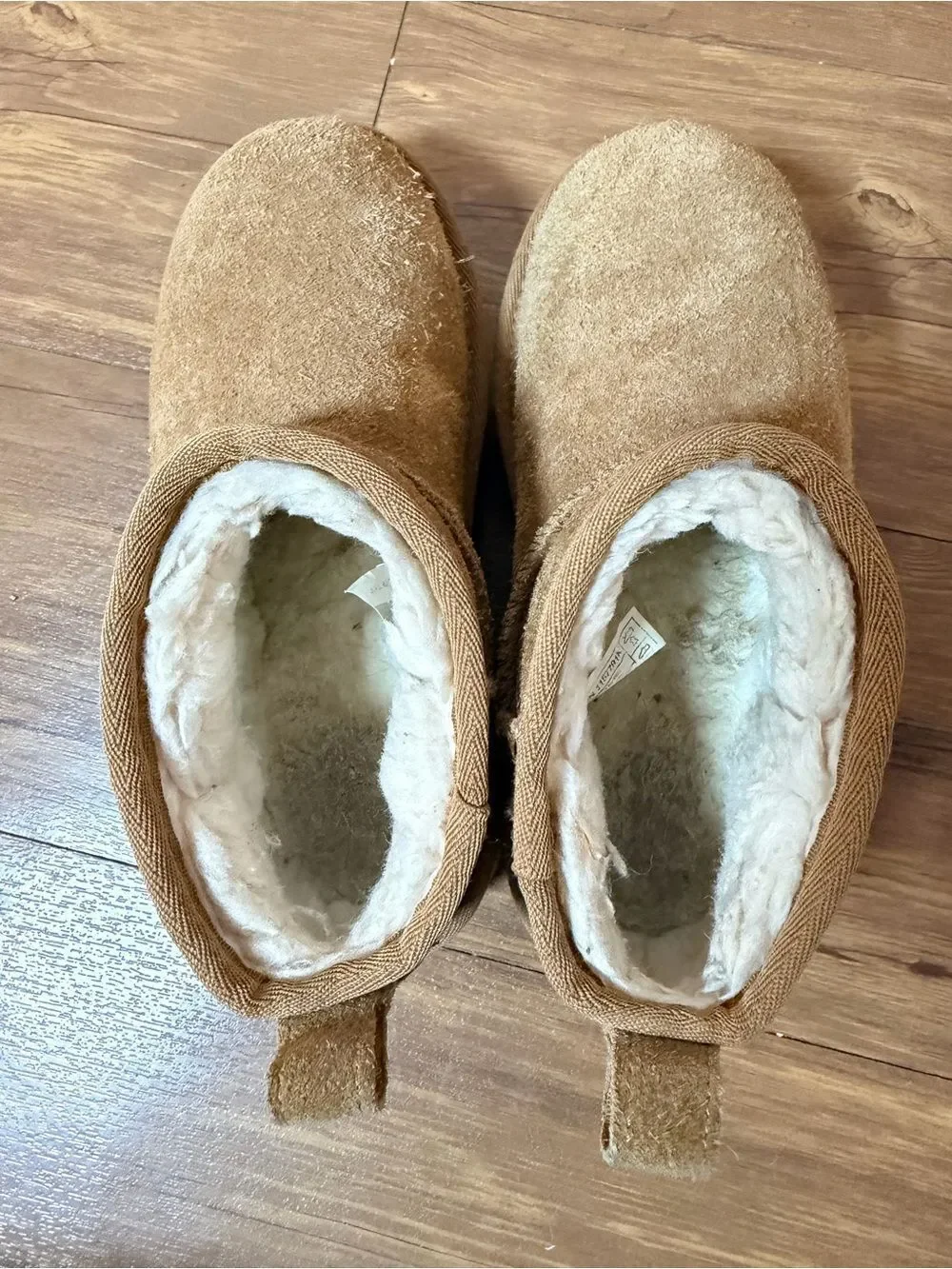 UGG girls youth